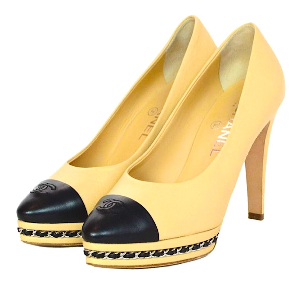 CHANEL Cap Toe Pump - Picture 4 of 12